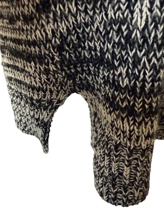 Medium Forever 21 Black & White Marled Cable Crew Sweater - Picture 7 of 7